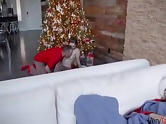 Pop fucks little one in the first place christmas